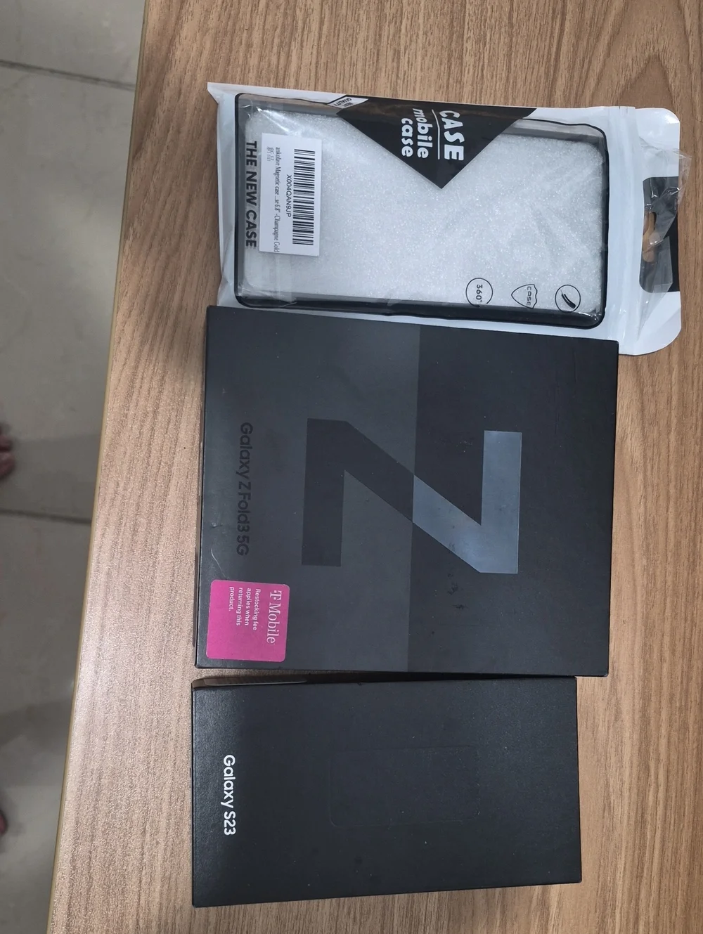 Samsung Galaxy Z Fold3 & Galaxy S23 Boxes with Clear/Black Case